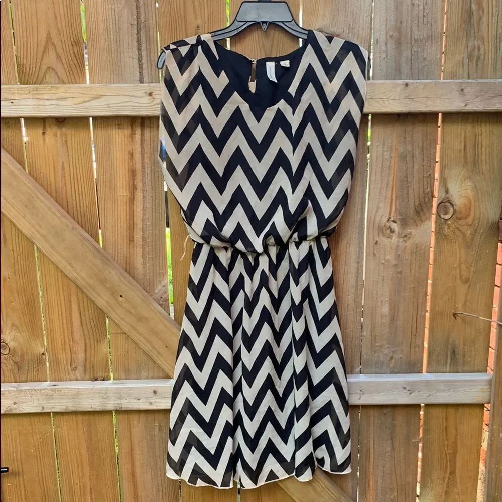 Tacera Black and White Sleeveless Mini Sundress